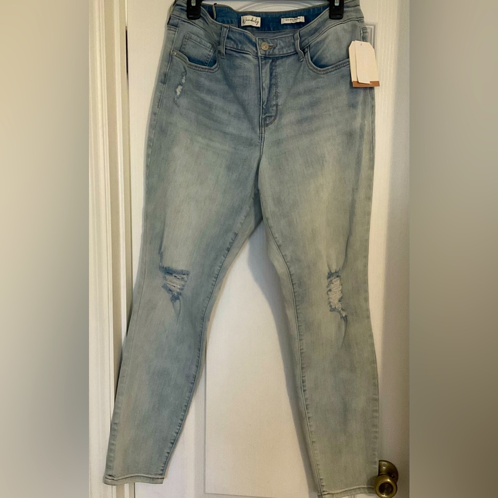 Wonderly Mid-Rise Skinny